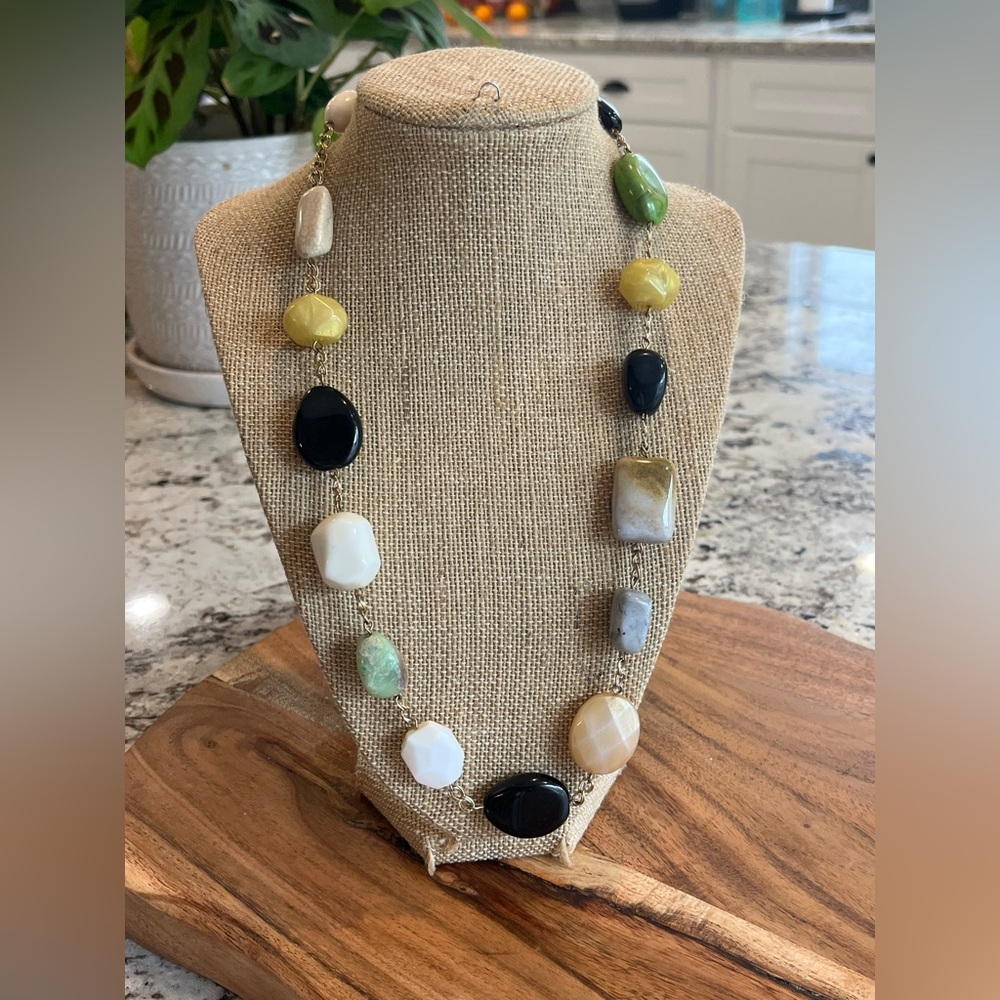 Gorgeous Vintage Mix Of Lucite Acrylic And Glass Multicolor Beads